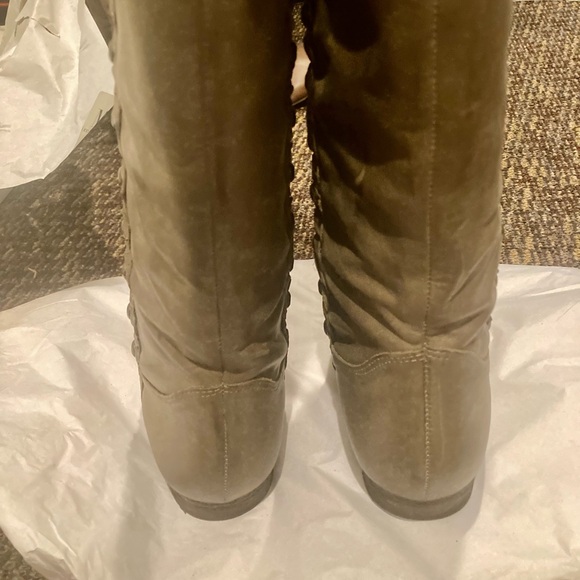 NWB Mia Limited Edition Lea  Military Green Leather Knee High Boots - Picture 10 of 11
